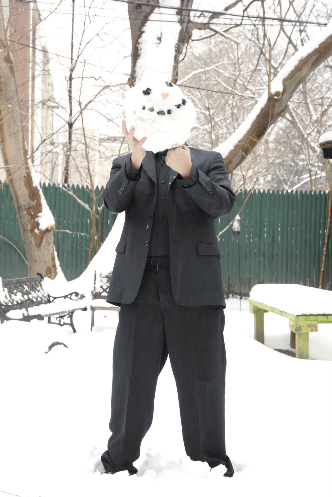 [snowsuit+in+brooklyn.JPG]