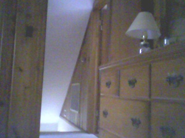 [Upstairs-room-doorway-Sandies-RockvilleMD-06July2008.JPG]