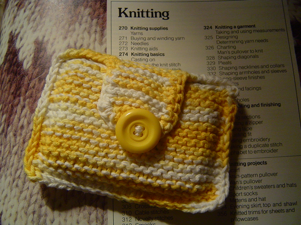 [Knitted+pouch(2).JPG]