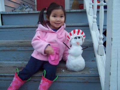 [Abby+with+the+snowman.jpg]