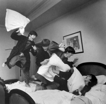 [Harry+Benson+-+The+Beatles.jpg]