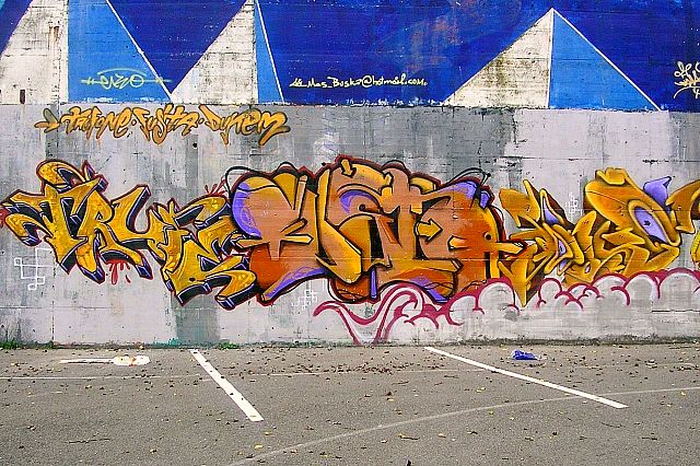 [Graffiti2.jpg]