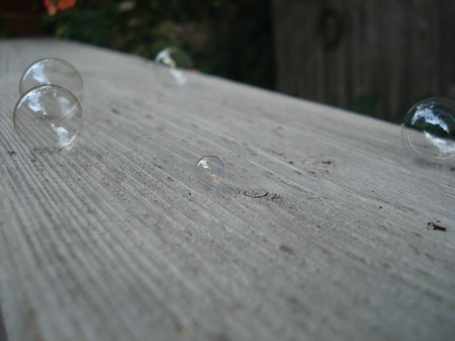 [bubbles+on+porch.jpg]