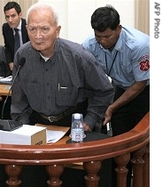 [AFP_Cambodia_Nuon_Chea_court_210.jpg]