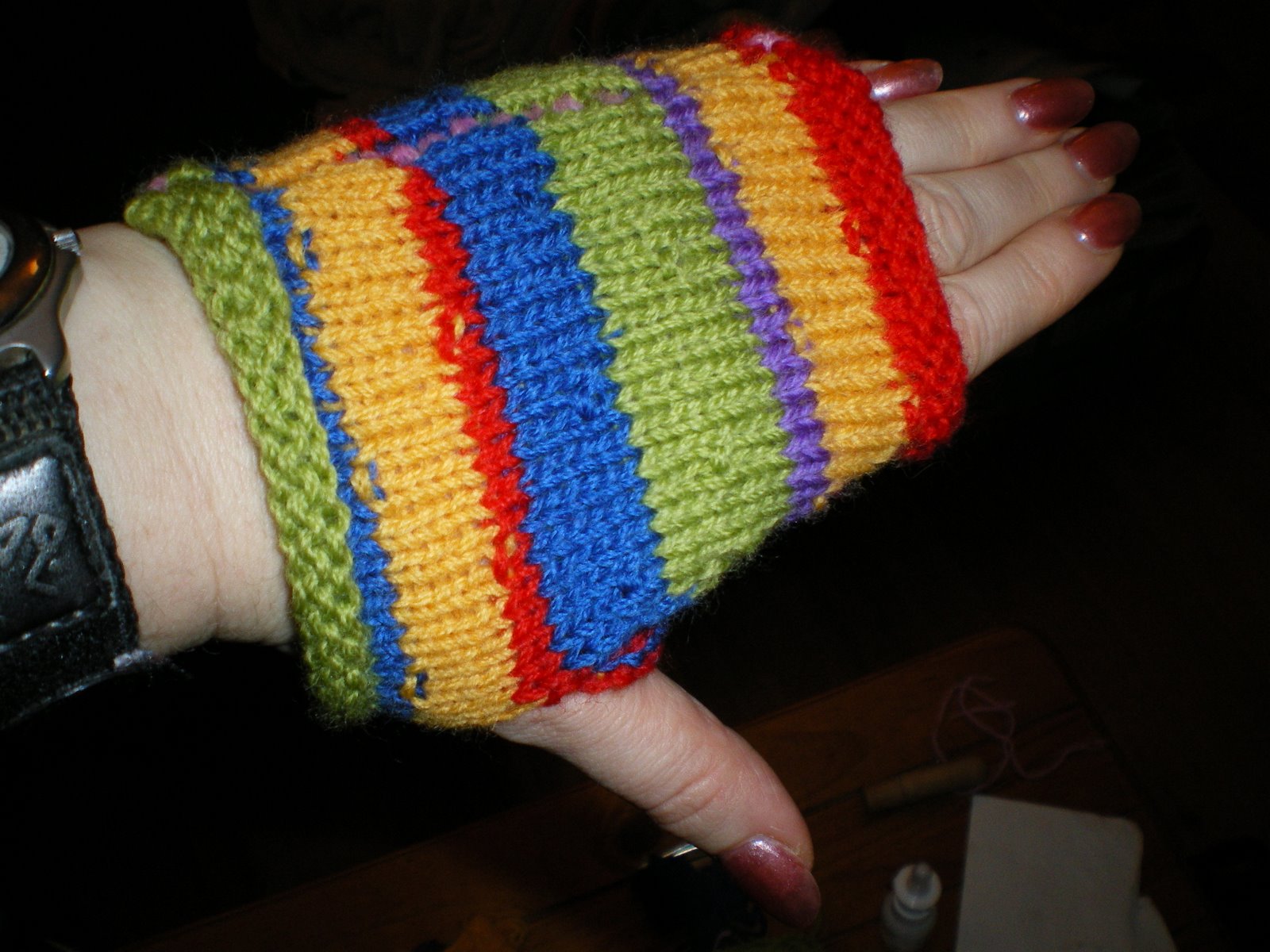 [Mitts+in+Seed+Stitch.jpg]