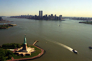 [300px-Manhattan_from_helicopter.jpg]