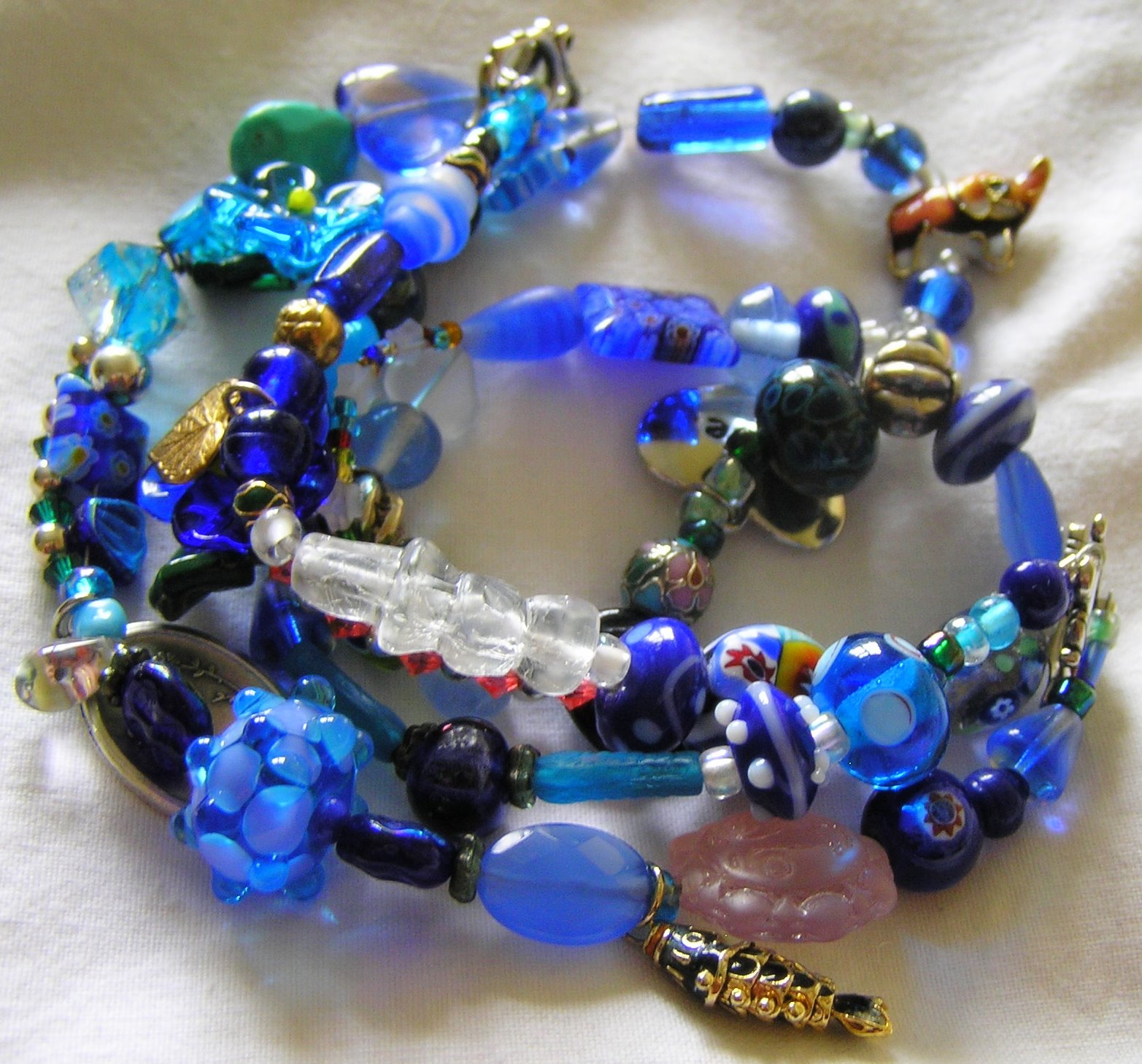 [blue+necklace.jpg]