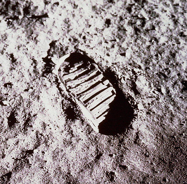 [footprint.gif]