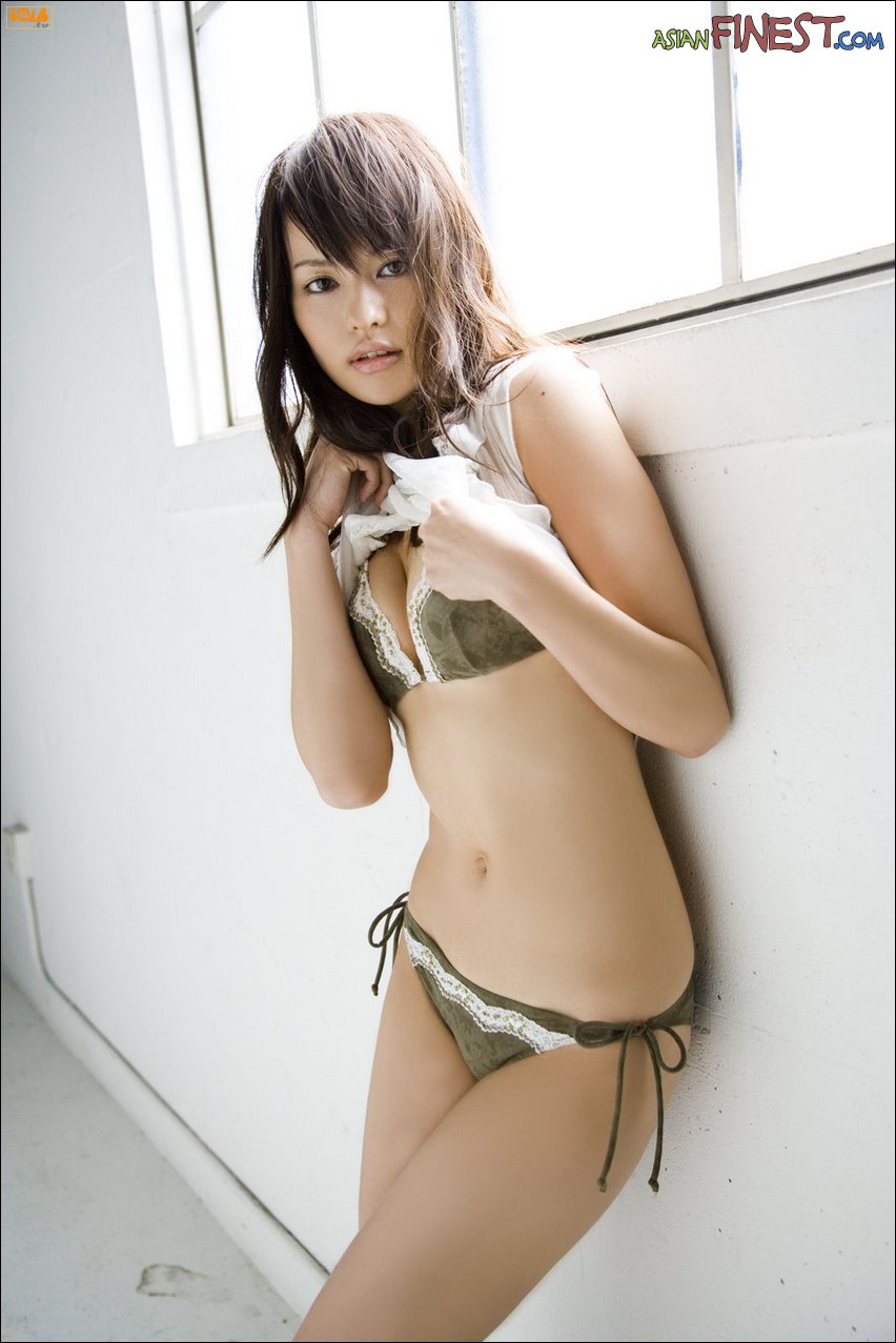 [Splendid-looking-japanese-cutie-Hotta-Yukia-041.jpg]