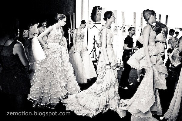 [christian-dior-couture-08-backstage21.jpg]