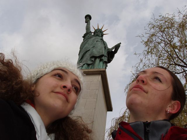 [Elise+and+Roxy+at+the+Little+Lady+Liberty.jpg]