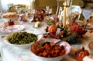 [thanksgiving+table.jpg]