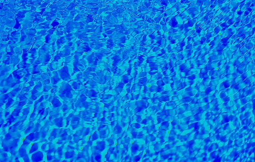 [blue+pool.jpg]