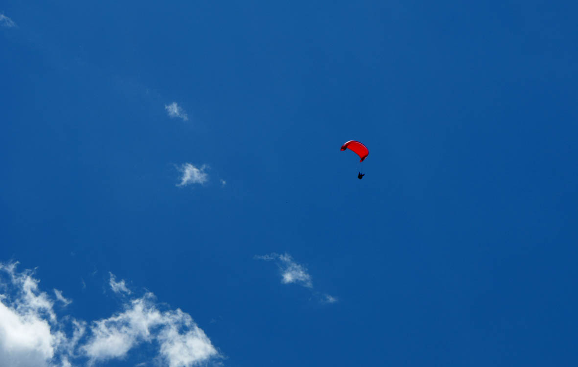 [Paraglider+Zermatt.jpg]