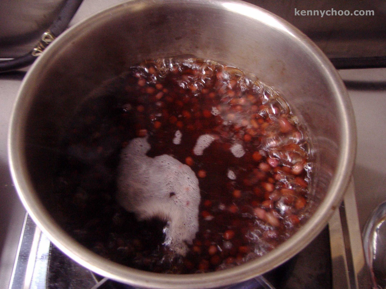 [boiling+red+beans.jpg]