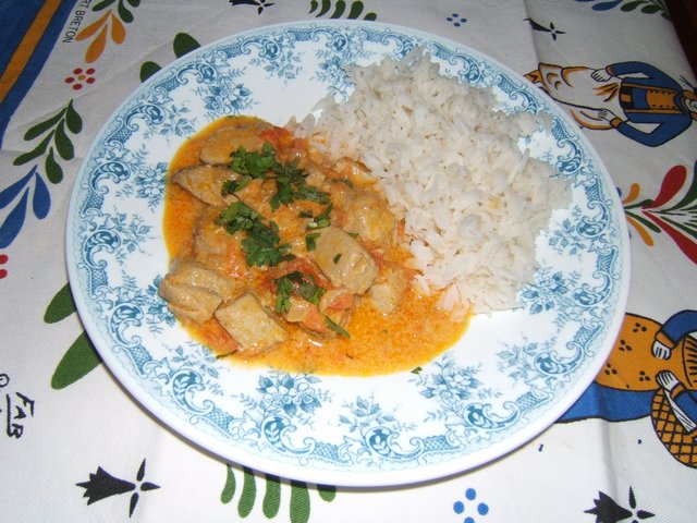 Curry de thon rouge avec riz créole