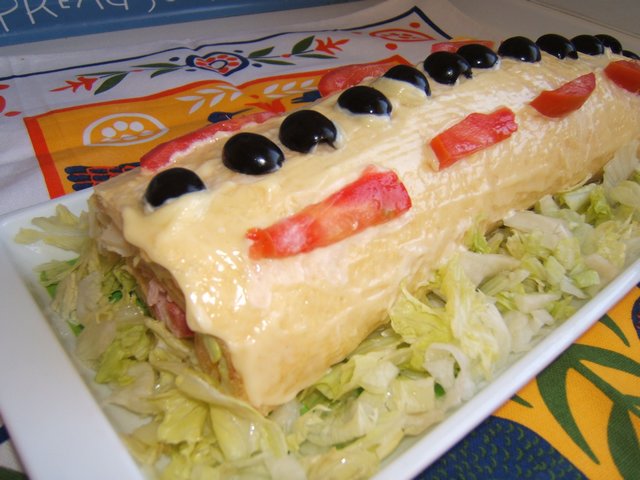 Pionono (gâteau roulé avec jambon et fromage)