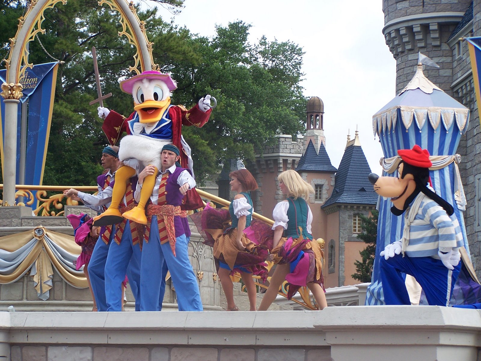 [05.19.08+Walt+Disney+Magic+Kingdom+(102).jpg]