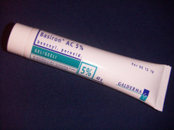 [Acne-Treatment-Benzoyl-peroxide-gel.jpg]