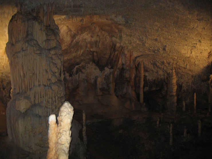 [cave_castle_slovenia_16.jpg]