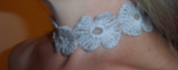 [crochet+necklace_00.jpg]