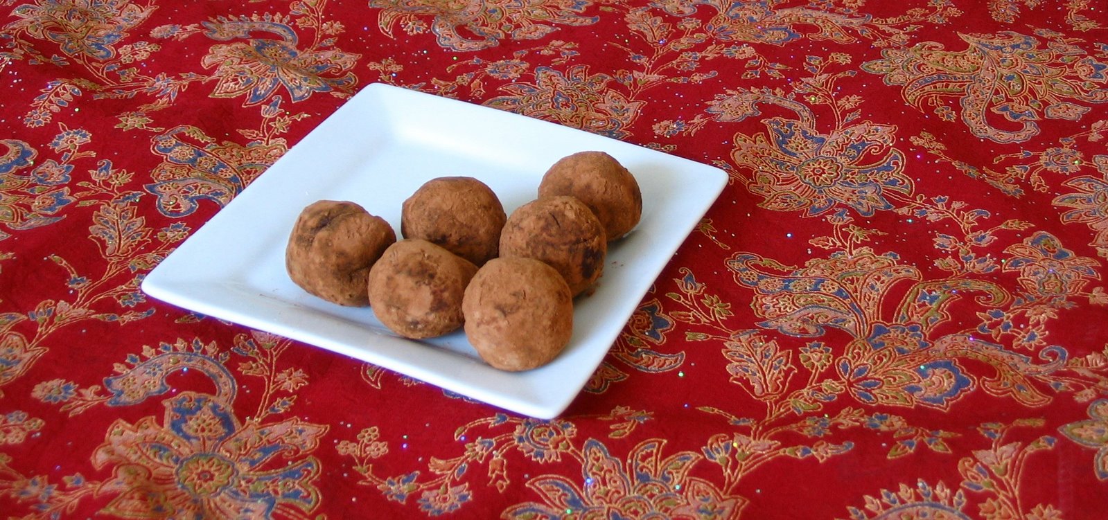 [dark+chocolate+truffles.jpg]