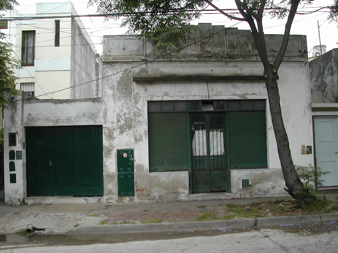 2005 ESTUDIO + VIVIENDA reciclaje  casa chorizo