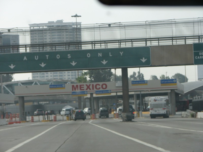 [Entering+Mexico.jpg]