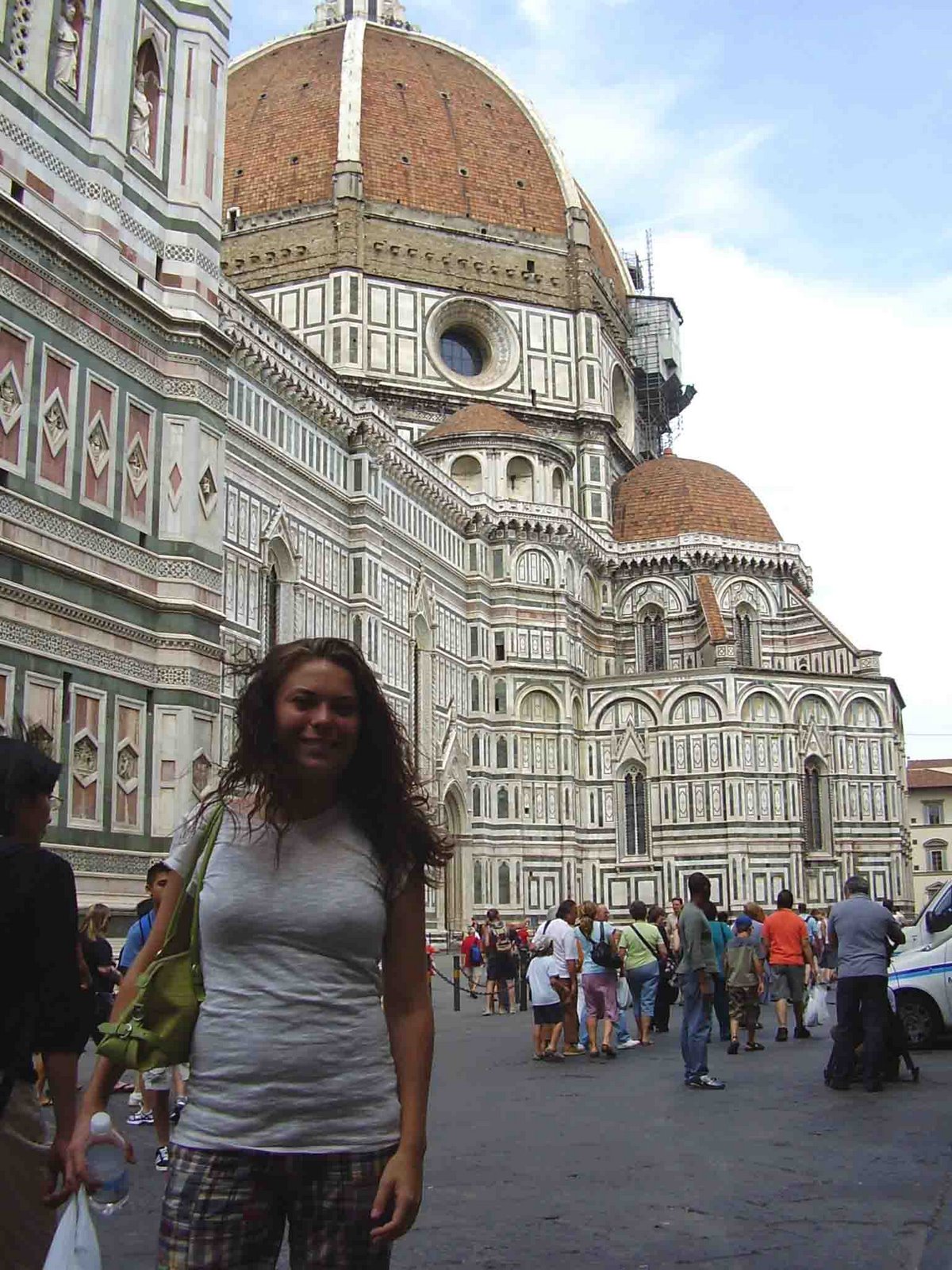 [me+in+front+of+Duomo.jpg]