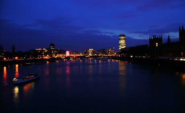 [Thames+river.jpg]