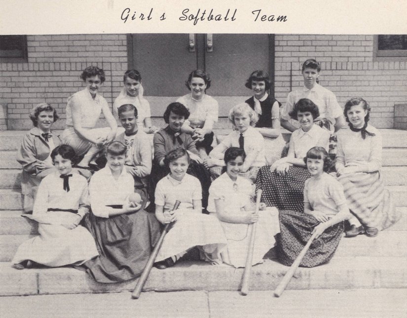 [Girls+Softball+Team-1.JPG]