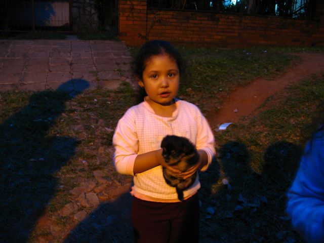 [Little+Girl+with+Cachorro.JPG]