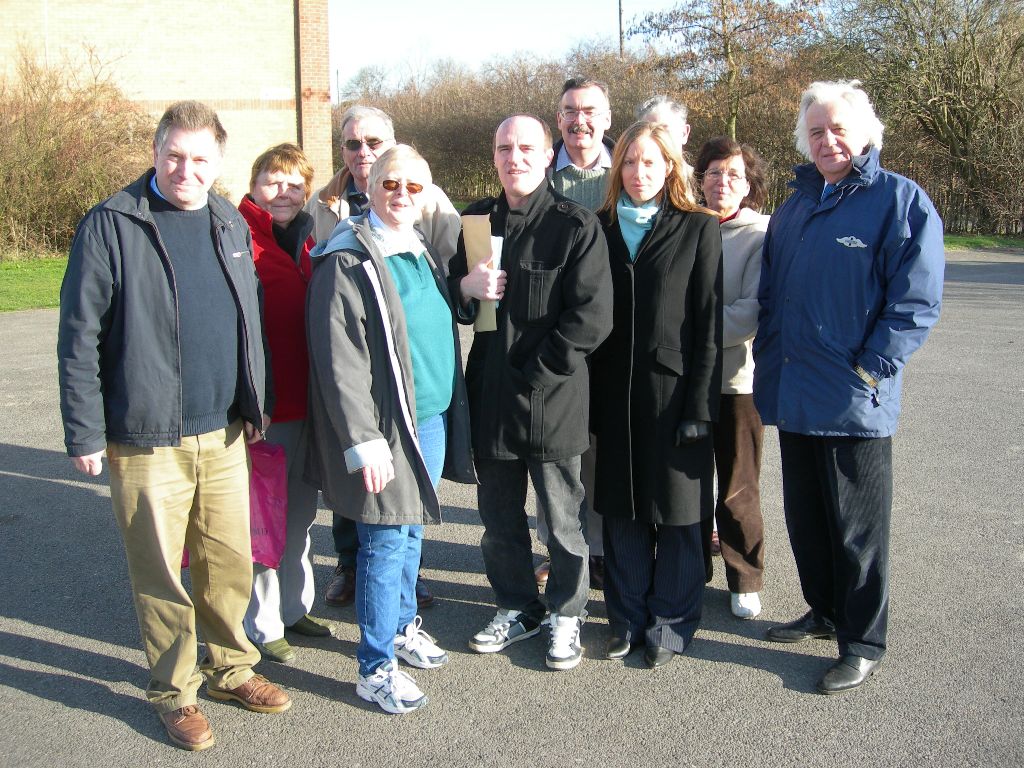 [Snodland+East+By+Election+2nd+Feb+group.JPG]