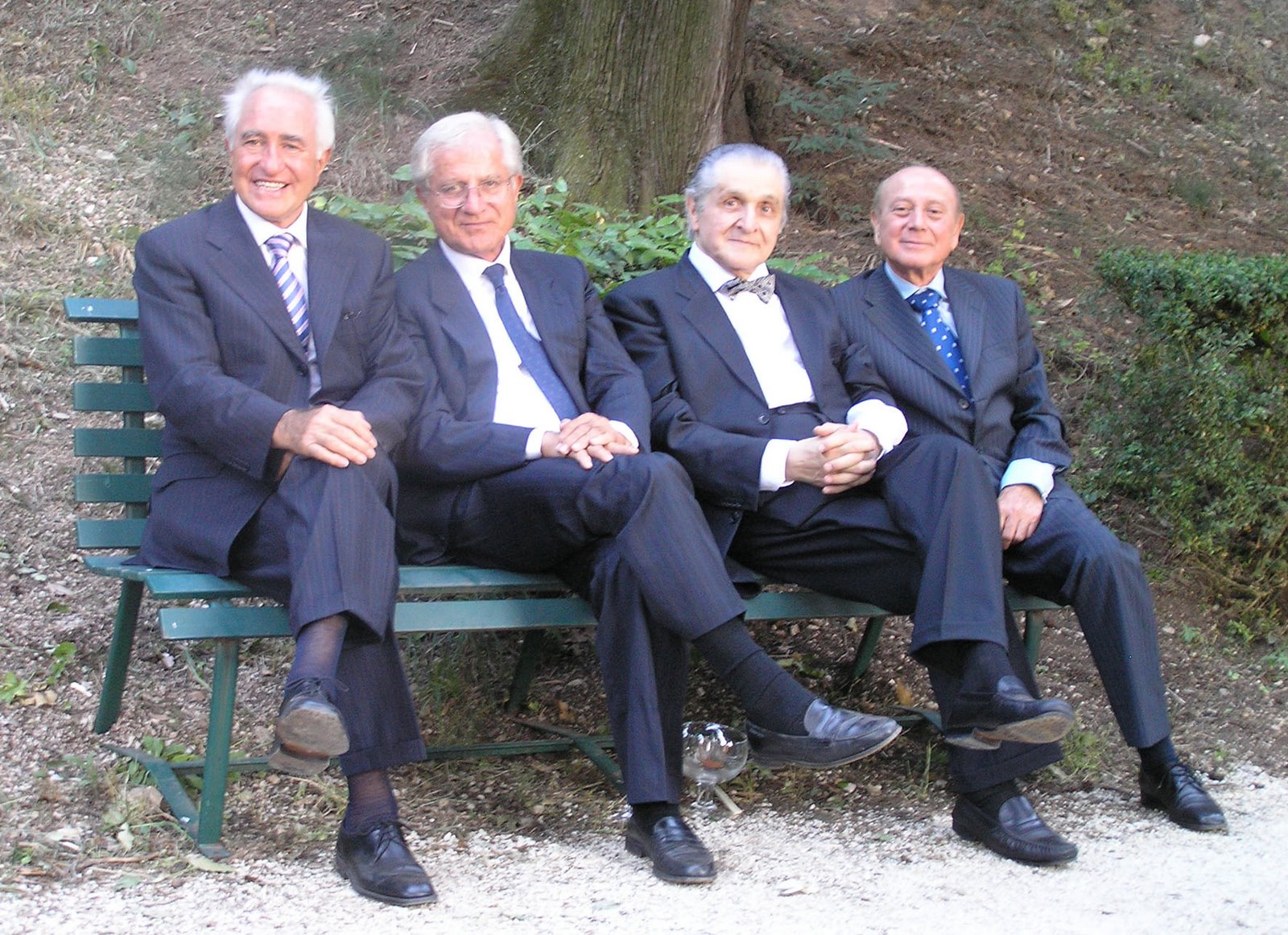[4+men+on+bench.jpg]