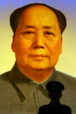 [Chine-Beijing-Mao-Zedong_Policier-7octobre2005-1.jpg]