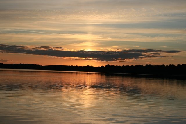[lakes+in+Trakai.JPG]