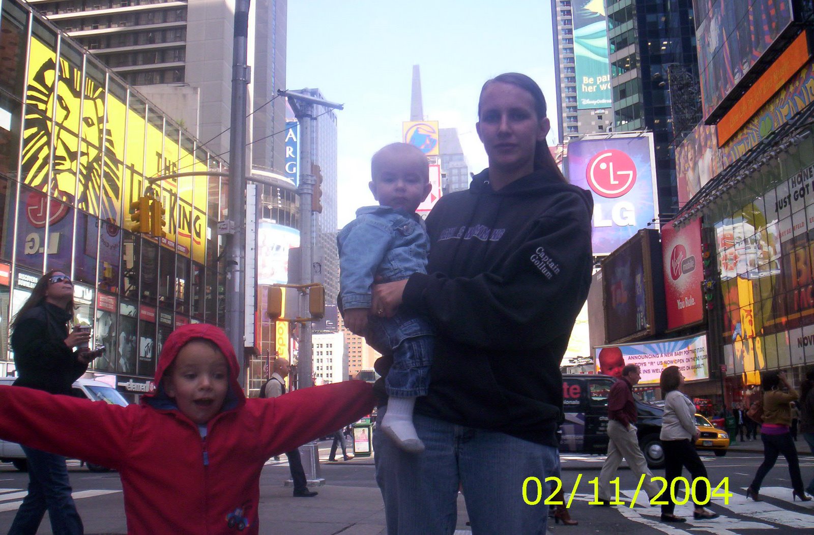 [Mom,+Alex+and+Daniel+at+Times+Square.JPG]