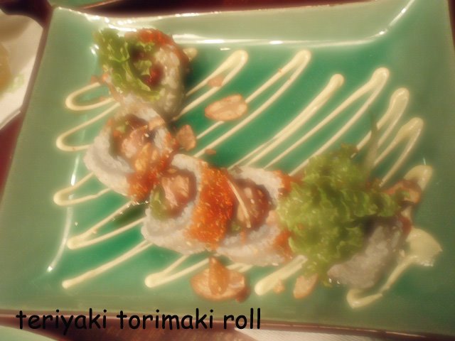 [teriyaki+torimaki+roll.jpg]