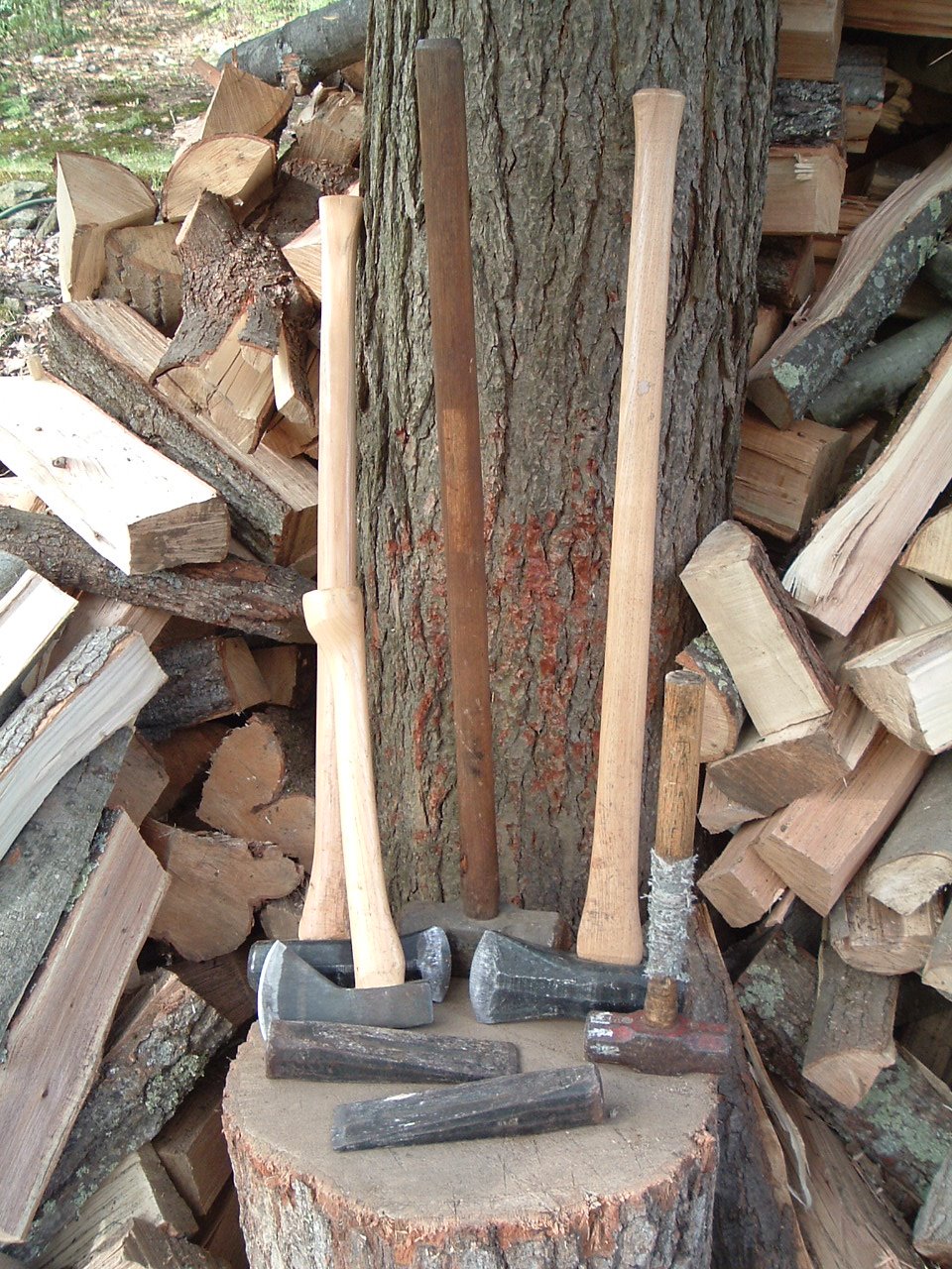 [wood+tools.JPG]