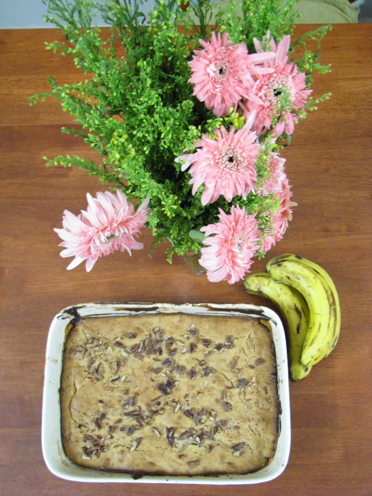 [banana+and+pecan+muffin+cake.jpg]
