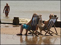 [sunbathers_beach203.jpg]