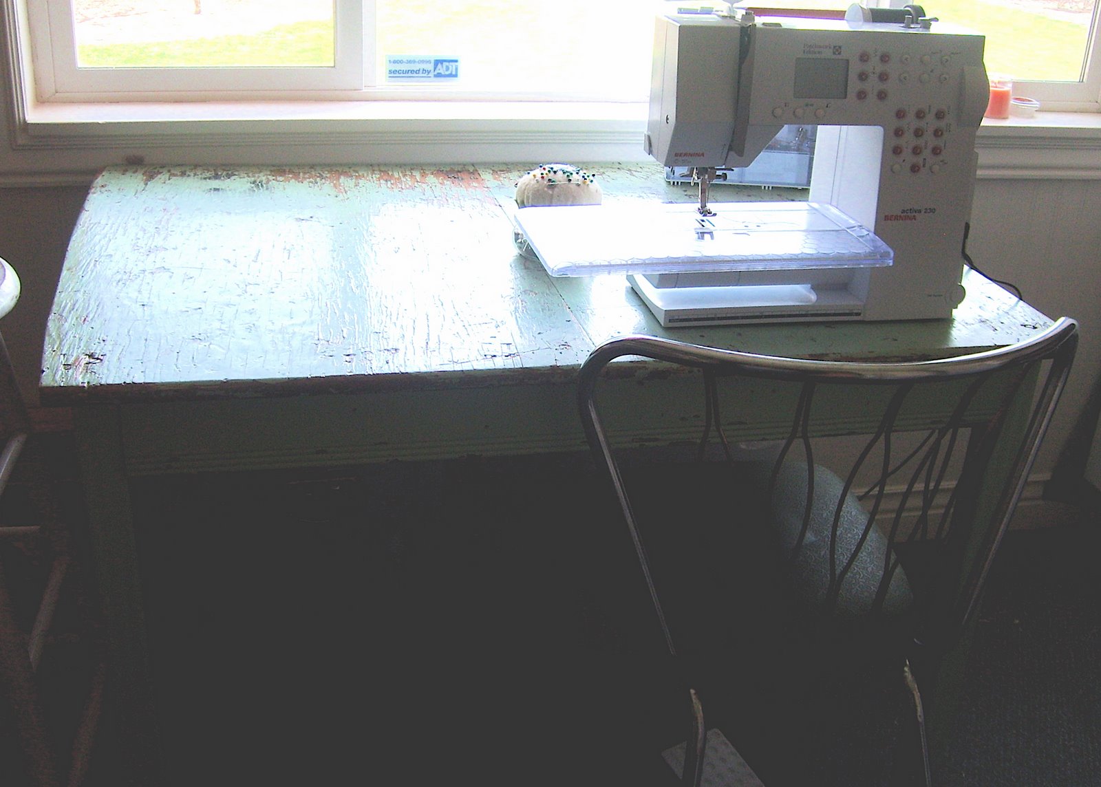 [sewing+table.JPG]