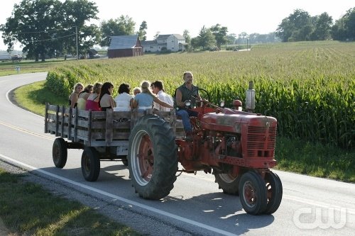 [farmer+wants+a+wife+group+photo+on+tractor.jpg]
