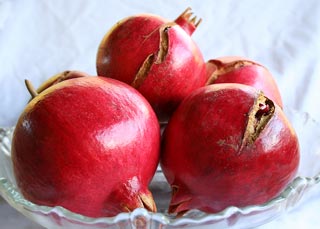 [pomegranates.j45.jpg]
