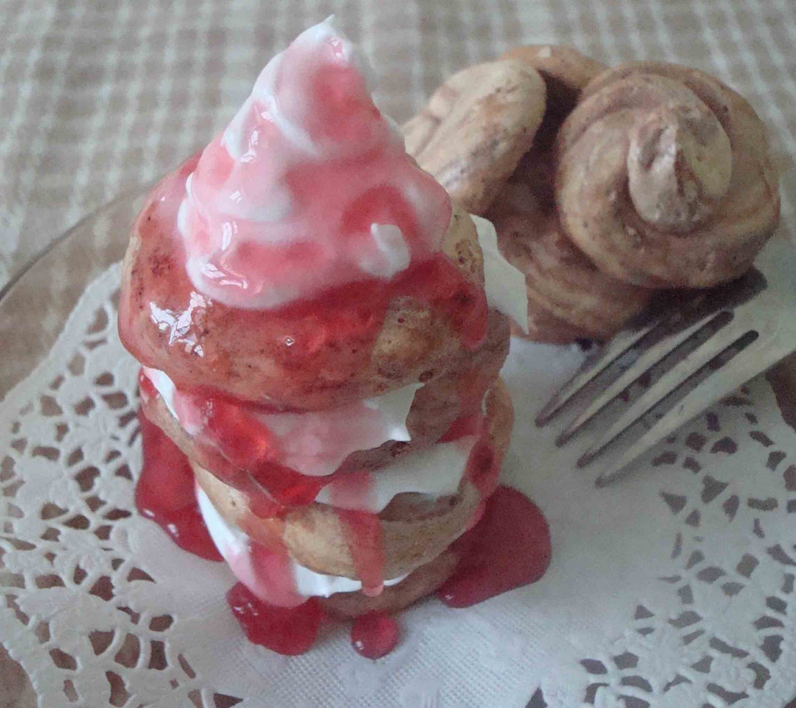 [Stacked+Meringue+with+Cream+and+Strawberry+Sauce.jpg]