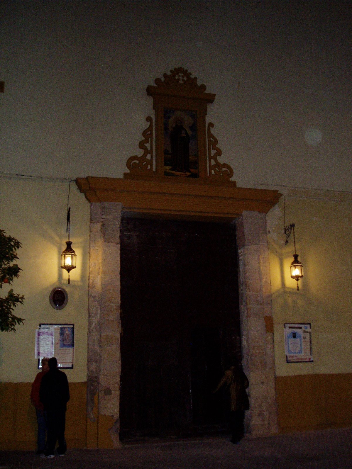 [Puerta+de+la+Iglesia.JPG]