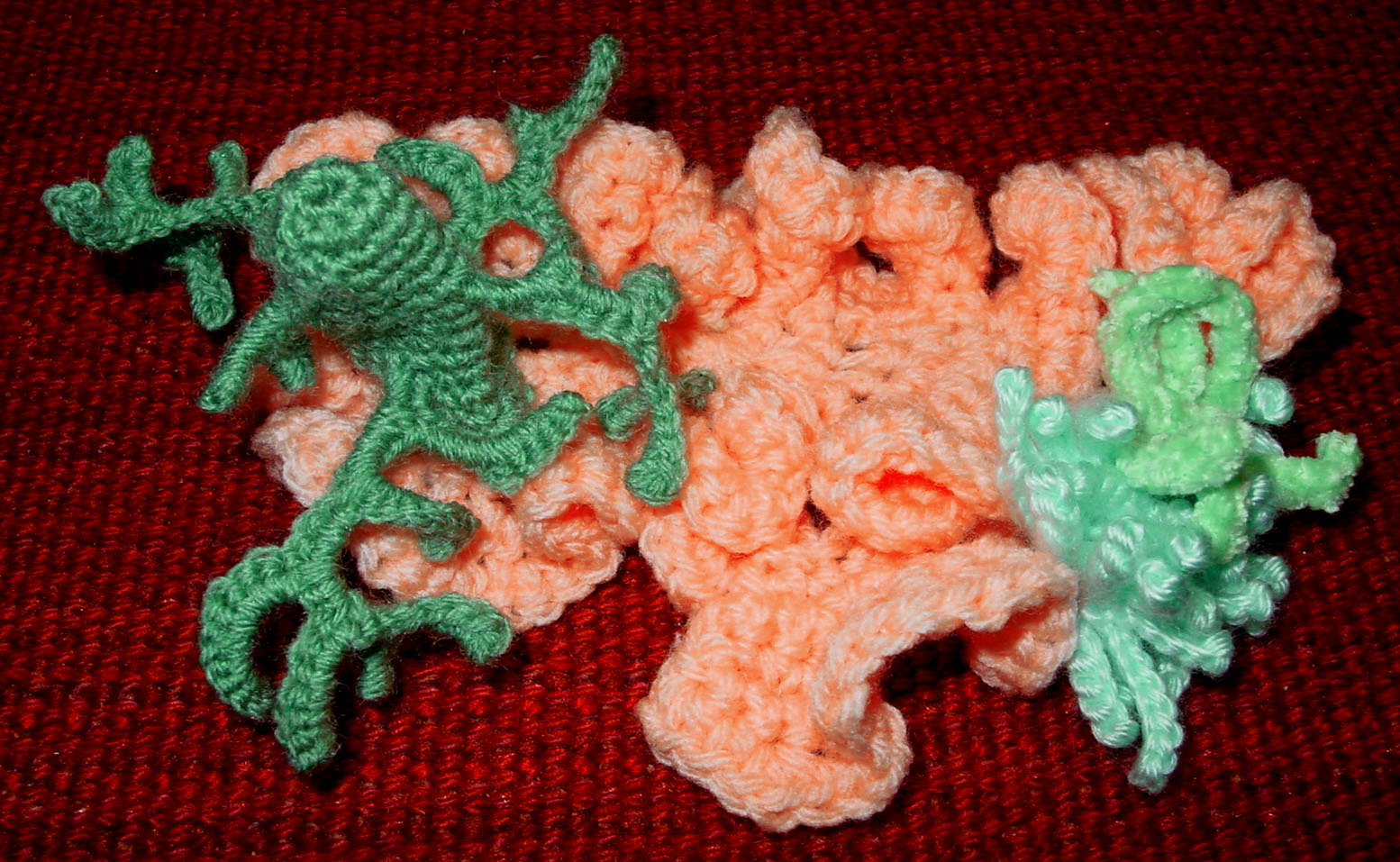 [Coral+with+green+and+coral.jpg]