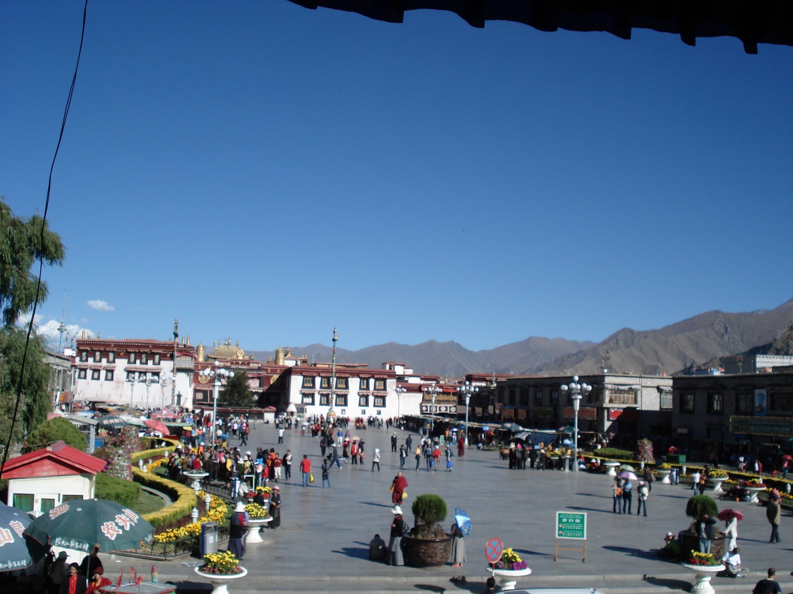 [Tibet+University+and+Linka+visit+001.jpg]
