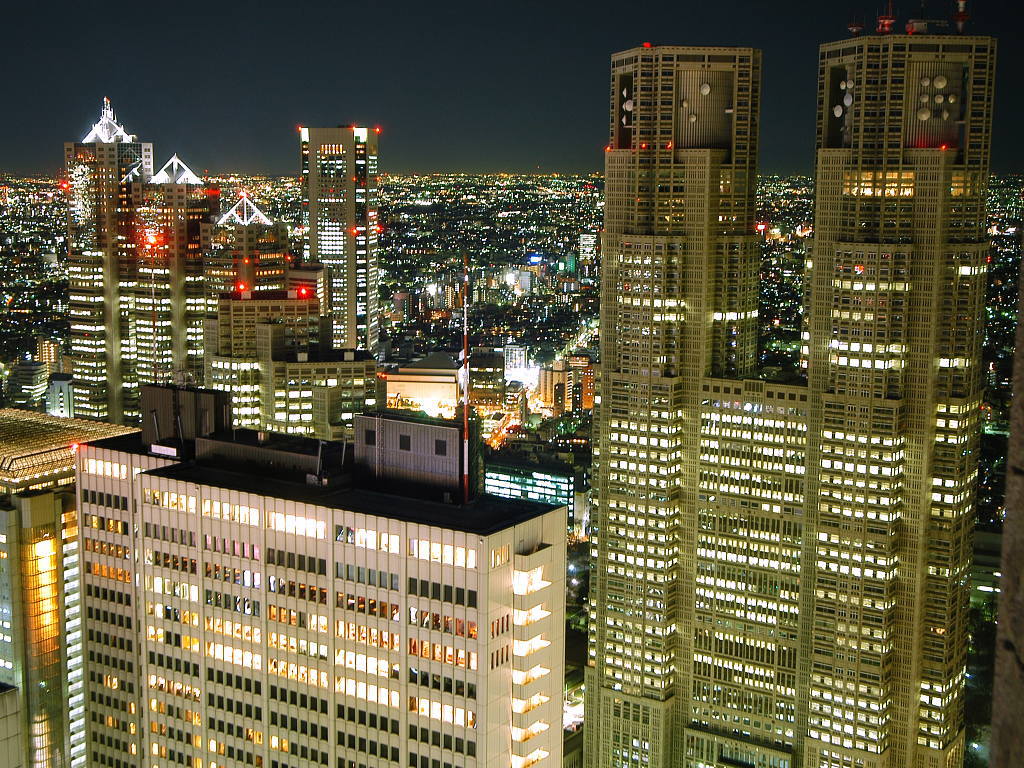 [tokyo-city-hall-tower.jpg]