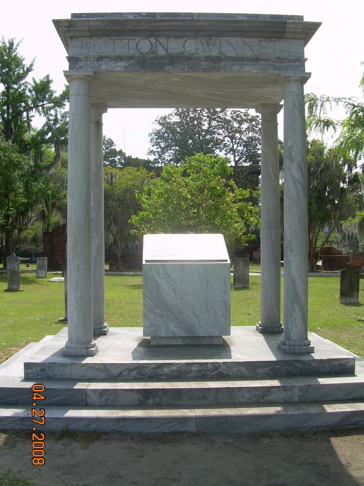 [4-27-08+Colonial+Cemetery+~+Button+Gwinnett+Grave.JPG]